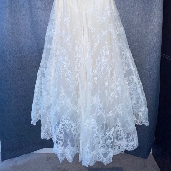 Anais Annette Wedding Dress - Picture 3 of 4